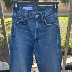 Zara Women’s High rise Classic Denim Jeans